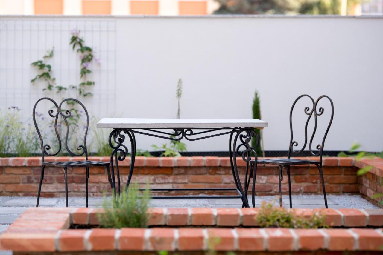 Stara Posta Bed & Breakfast Svidnik Exterior photo