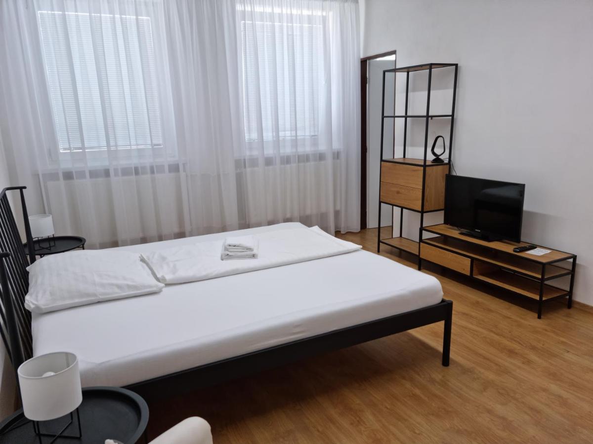 Stara Posta Bed & Breakfast Svidnik Exterior photo